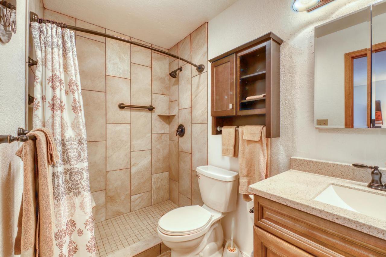 Snowfire Apartment Angel Fire Room photo